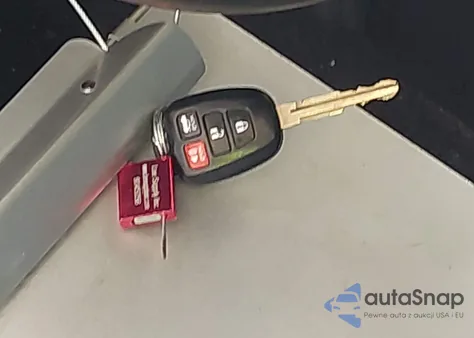 2019 Toyota Corolla Le z USA, uszkodzony, nr VIN 2T1BURHE7KC198974